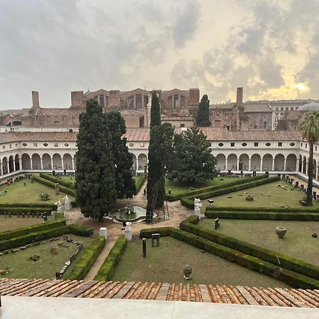 Camera X2 Con Splendida Vista Sulle Terme Di Diocleziano E Sul Chiostro Di Michelangelo Рим Екстериор снимка