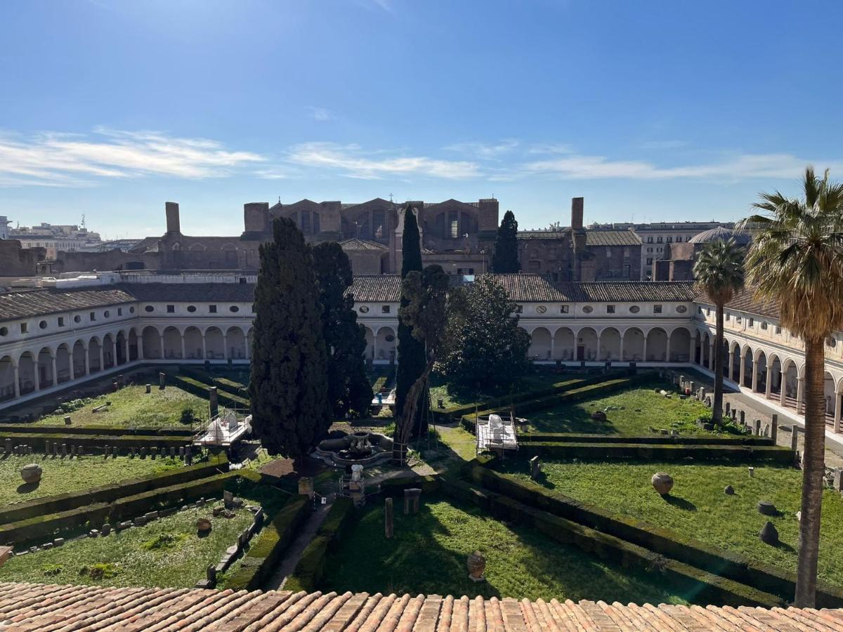 Camera X2 Con Splendida Vista Sulle Terme Di Diocleziano E Sul Chiostro Di Michelangelo Рим Екстериор снимка