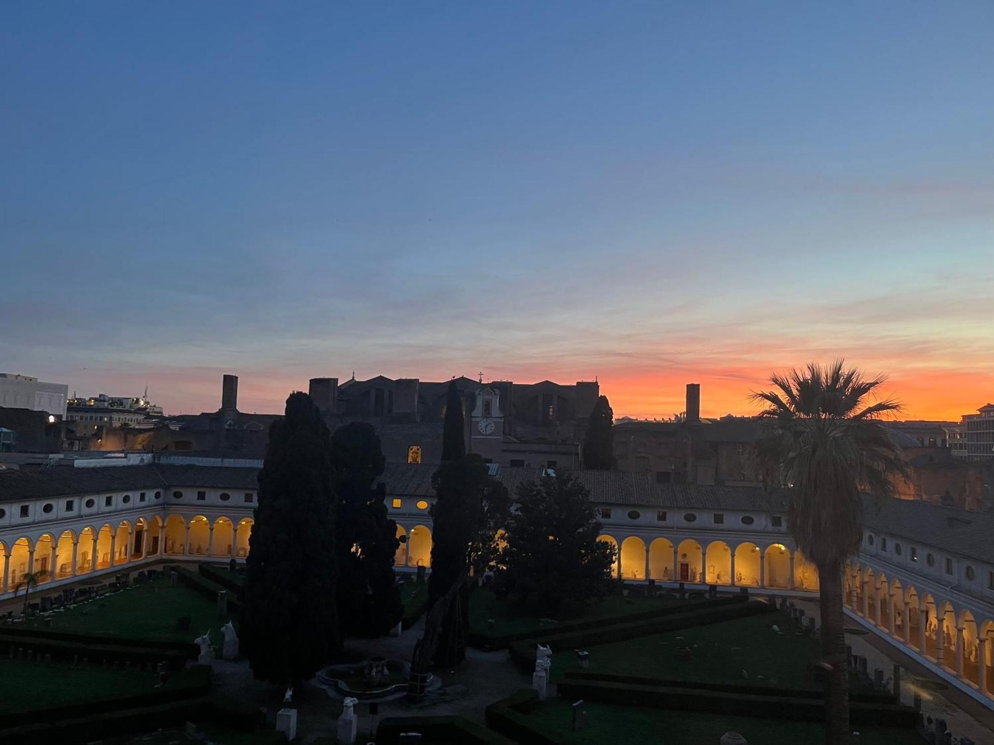 Camera X2 Con Splendida Vista Sulle Terme Di Diocleziano E Sul Chiostro Di Michelangelo Рим Екстериор снимка